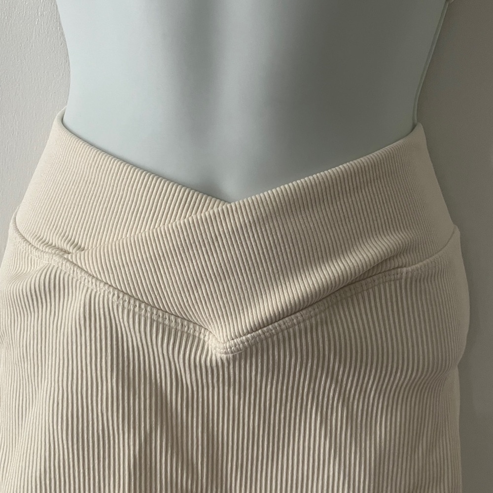 Bo+Tee Cream Ribbed Sports Bra and Shorts Set - Picture 8 of 11